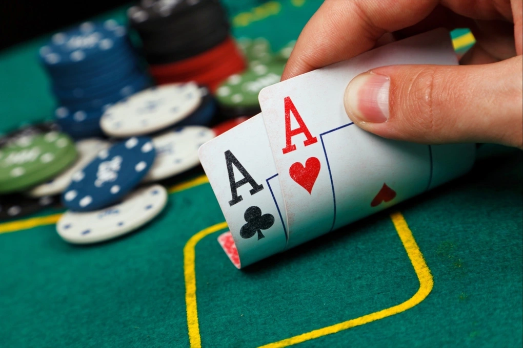 Quản Lý Bankroll Và Chiến Thuật Theo Vị Trí Bàn